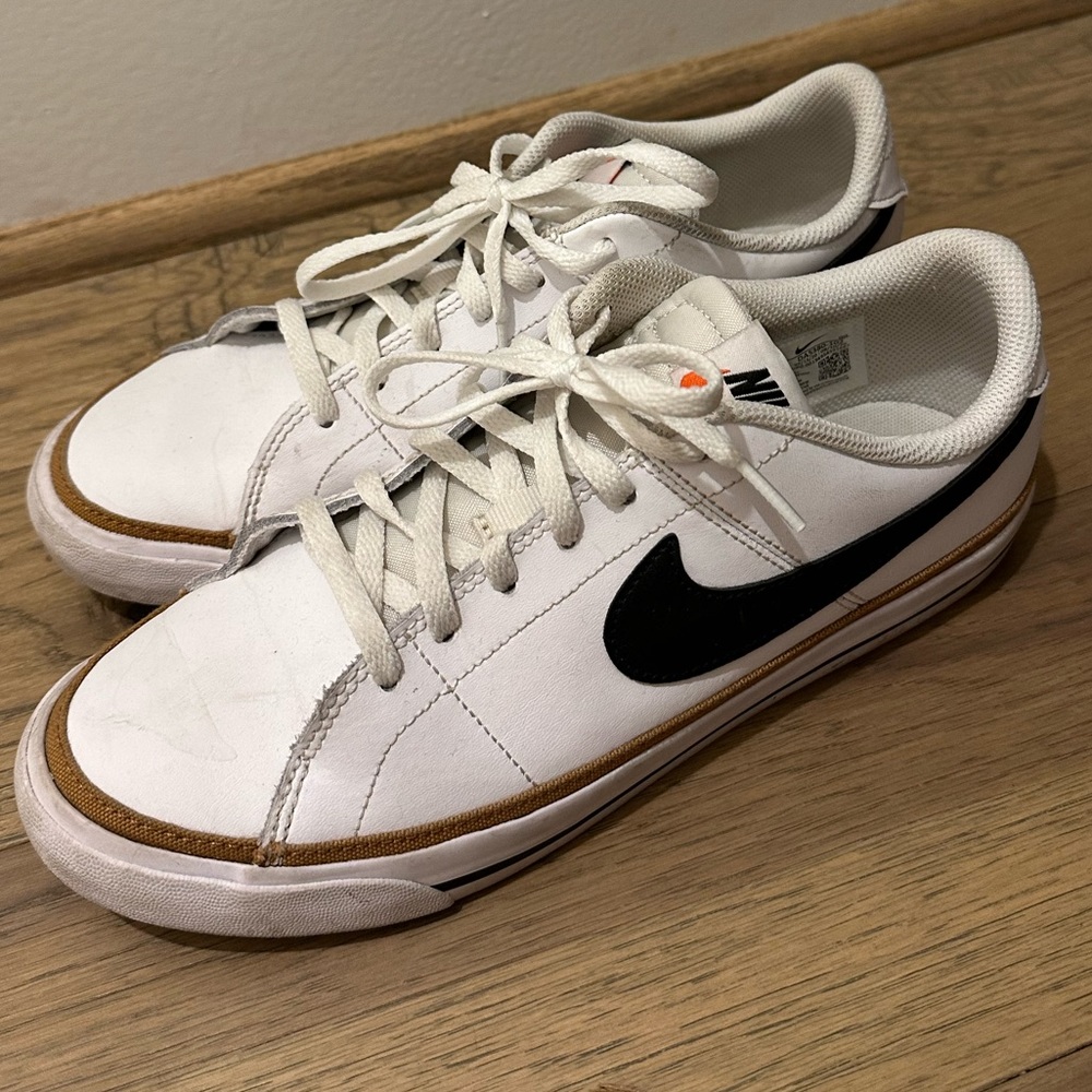 Nike court legacy GUC